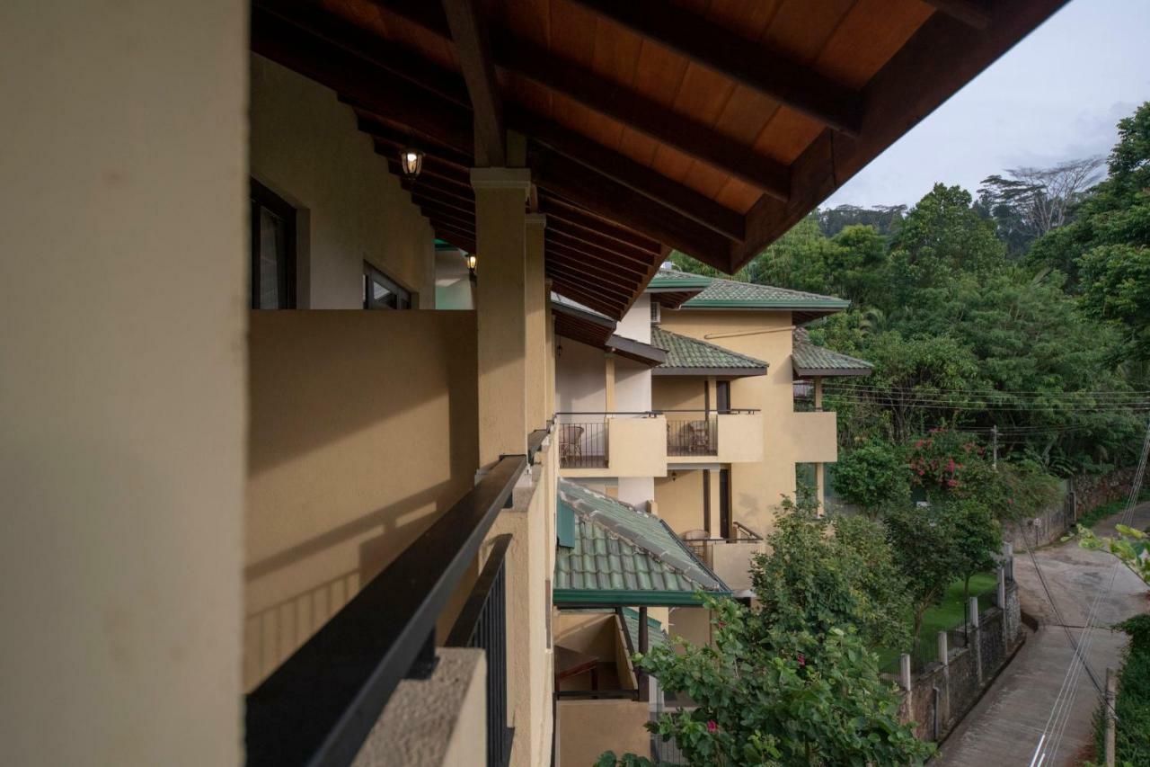 Melheim Kandy Villas Экстерьер фото